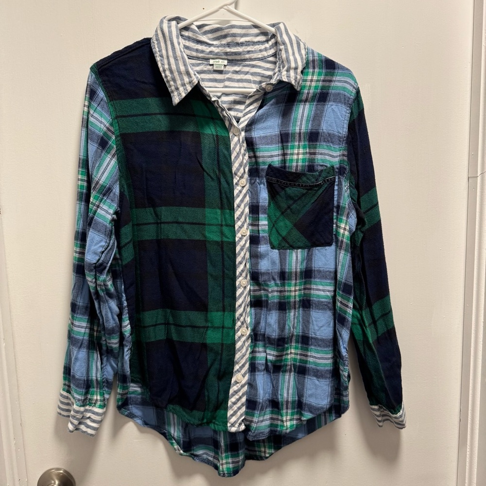 Aerie Women’s Mixed Plaid Flannel Button Up Size Medium Blue Green Super Soft